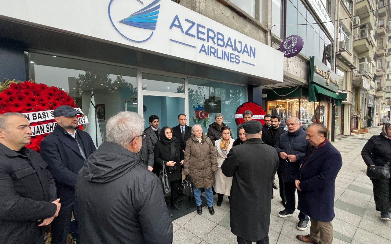 Soydaşlarımız təyyarə qəzasında həlak olanları anır -FOTOLAR